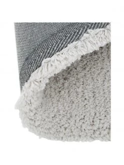 Westwing Collection Flauschiger Hochflor-Teppich Leighton in Hellgrau-Beige, B 60 x L 110 cm (Größe XXS) -Teppiche Verkaufsgeschäft Flauschiger Hochflor Teppich Leighton in Hellgrau Beige 5