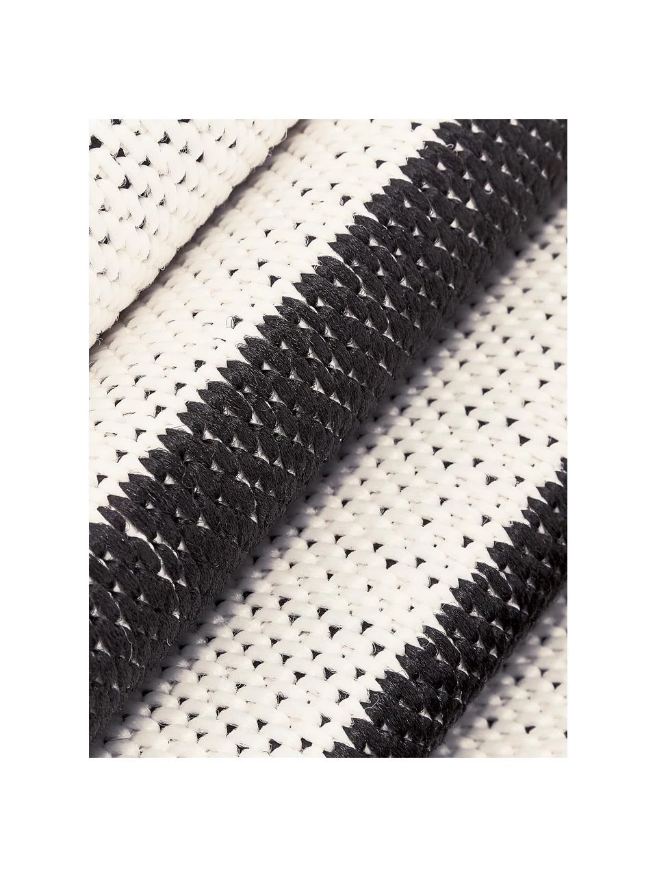Westwing Collection Gestreifter In- & Outdoor-Teppich Axa in Schwarz/Cremeweiß, B 80 x L 150 cm (Größe XS) 5 Westwing Collection Gestreifter In- & Outdoor-Teppich Axa in Schwarz/Cremeweiß, B 80 x L 150 cm (Größe XS) – Bild 3