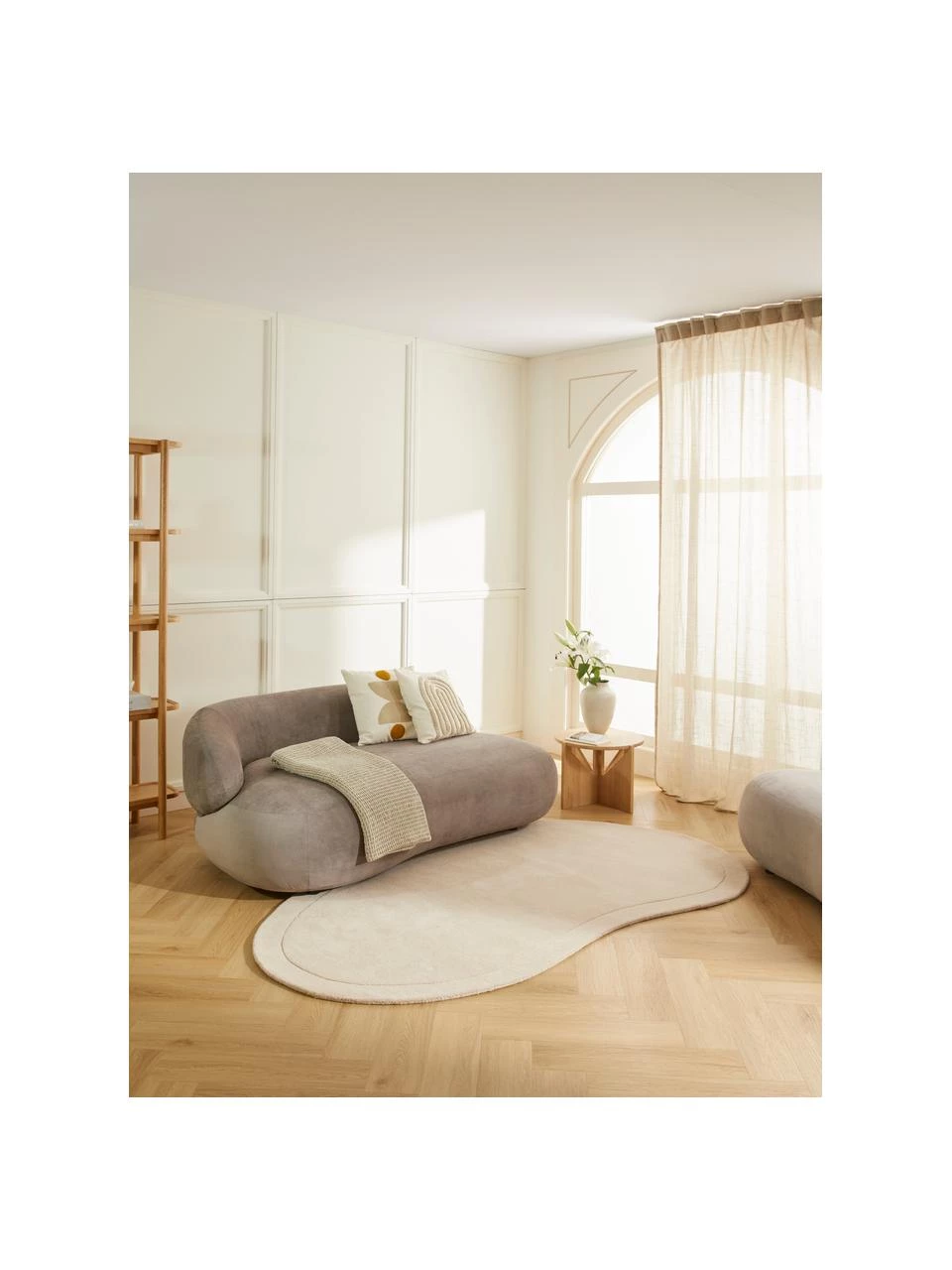 Westwing Collection Handgetufteter Beiger Wollteppich Kadey in organischer Form, B 150 x L 230 cm (Größe M) 4 Westwing Collection Handgetufteter Beiger Wollteppich Kadey in organischer Form, B 150 x L 230 cm (Größe M) – Bild 2