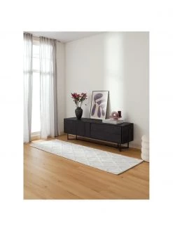 Westwing Collection Handgetufteter Viskoseläufer Shiny in Silbergrau mit Rautenmuster, B 80 x L 200 cm -Teppiche Verkaufsgeschäft Handgetufteter Viskoselaufer Shiny in Silbergrau mit Rautenmuster 1