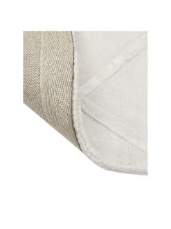 Westwing Collection Handgetufteter Viskoseteppich Shiny in Silbergrau mit Rautenmuster, B 80 x L 150 cm (Größe XS) -Teppiche Verkaufsgeschäft Handgetufteter Viskoseteppich Shiny in Silbergrau mit Rautenmuster 3