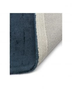 Westwing Collection Handgewebter Viskoseläufer Jane in Dunkelblau, B 80 x L 300 cm 10 Westwing Collection Handgewebter Viskoseläufer Jane in Dunkelblau, B 80 x L 300 cm -Teppiche Verkaufsgeschäft Handgewebter Viskoselaufer Jane in Dunkelblau 3