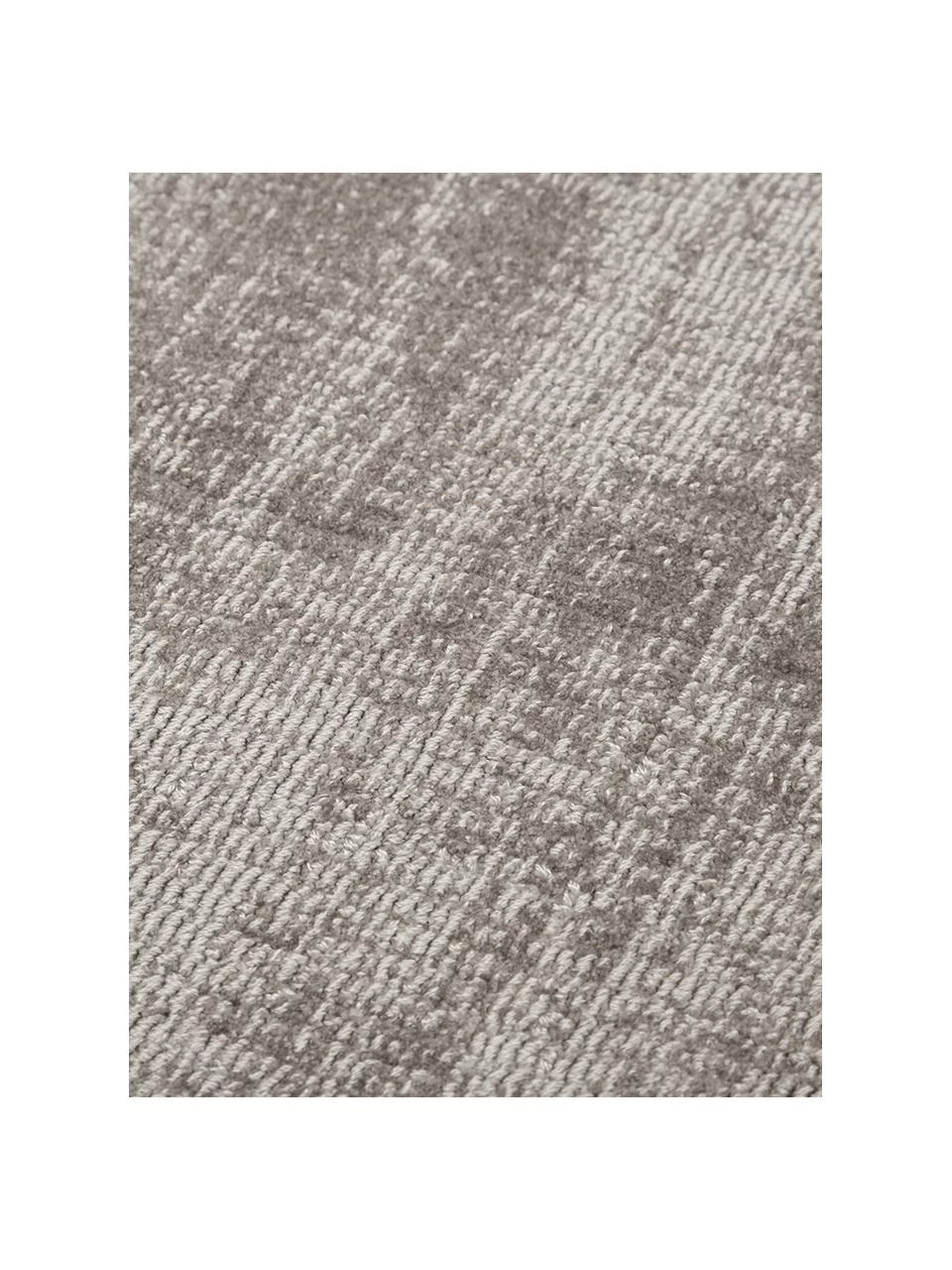 Westwing Collection Handgewebter Viskoseteppich Jane in Taupe, B 80 x L 150 cm (Größe XS) 5 Westwing Collection Handgewebter Viskoseteppich Jane in Taupe, B 80 x L 150 cm (Größe XS) – Bild 3