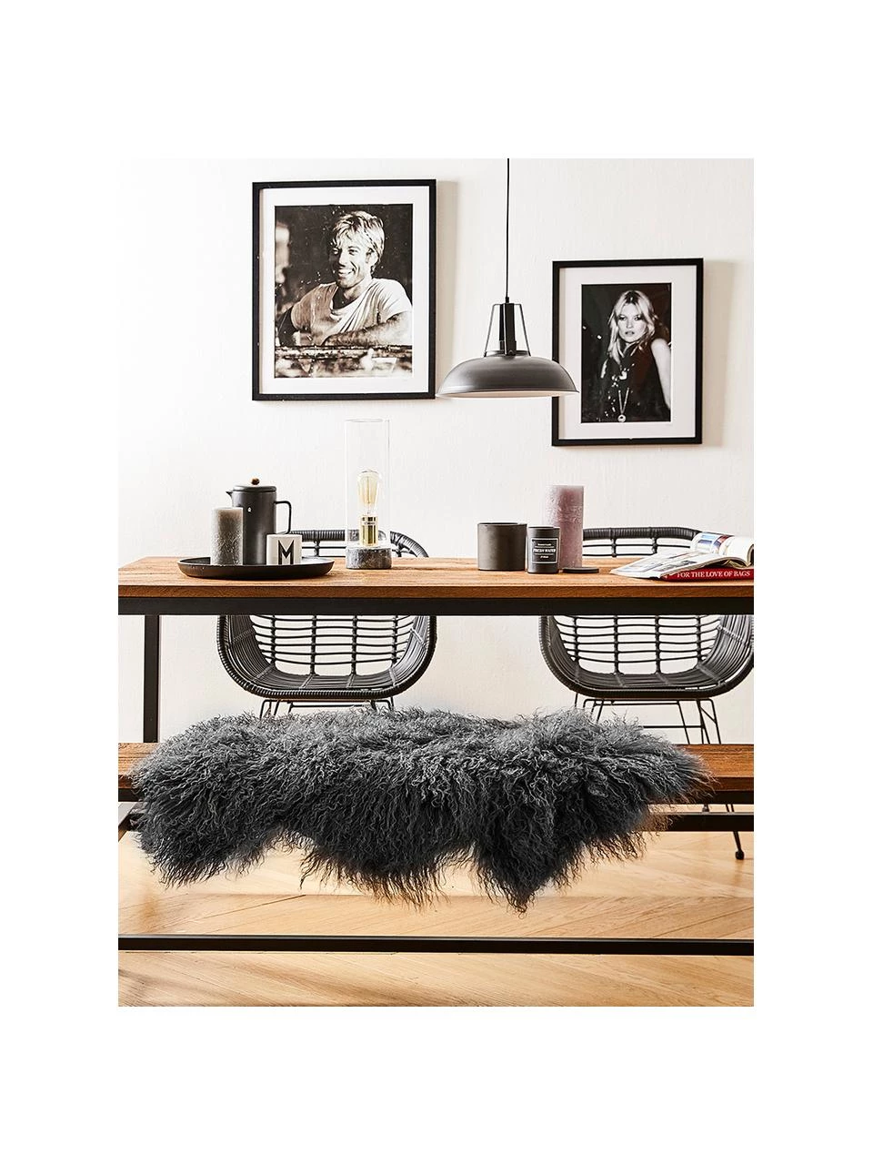 Langhaar-Lammfell Ella, gelockt, B 50 x L 80 cm 4 Langhaar-Lammfell Ella, gelockt, B 50 x L 80 cm – Bild 2