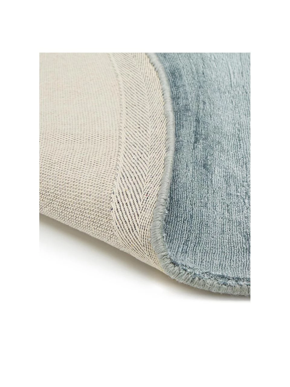 Westwing Collection Runder Viskoseteppich Jane in Eisblau, handgewebt, Ø 120 cm (Größe S) 7 Westwing Collection Runder Viskoseteppich Jane in Eisblau, handgewebt, Ø 120 cm (Größe S) – Bild 5