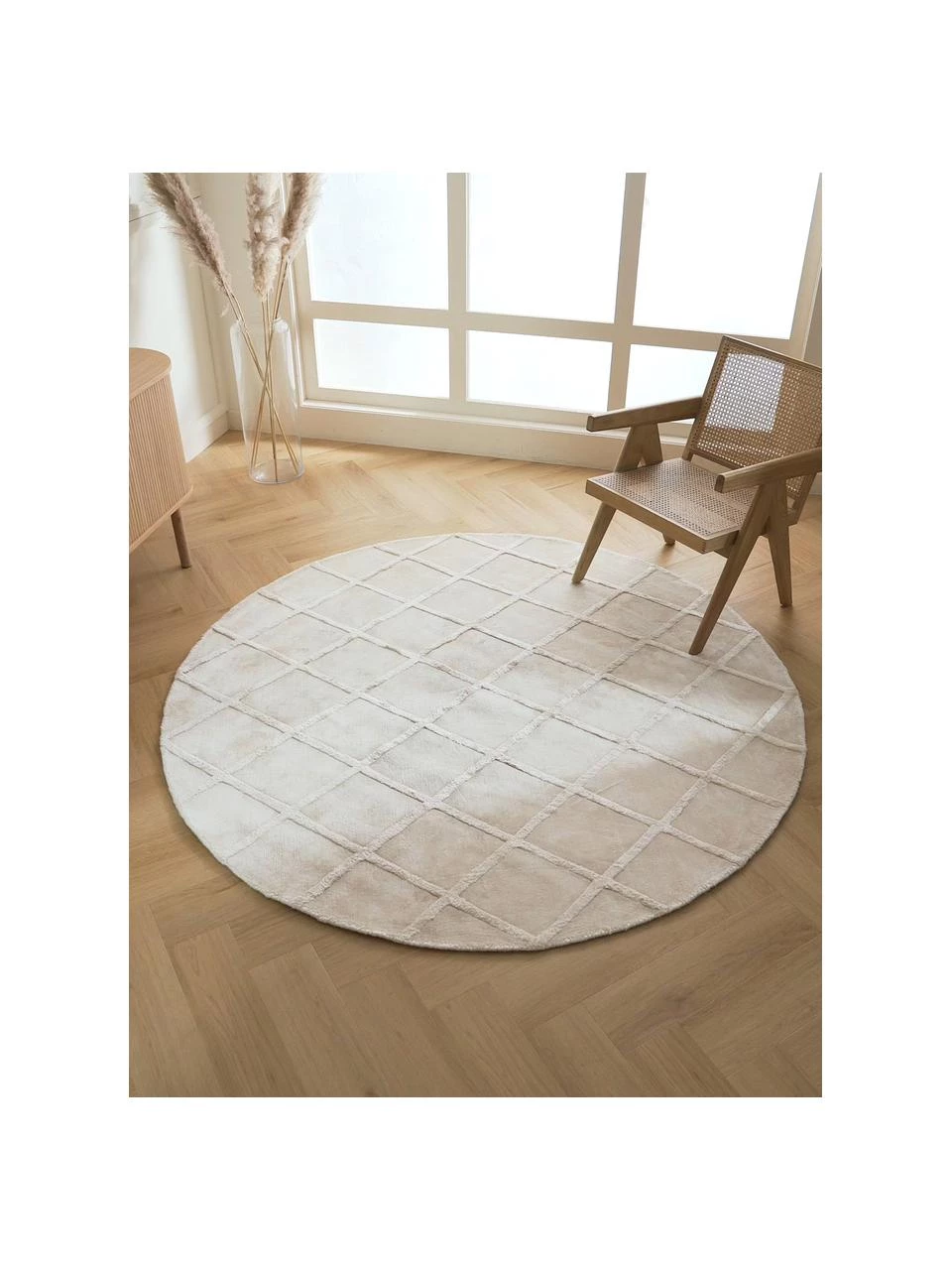 Westwing Collection Runder Viskoseteppich Shiny in Creme mit Rautenmuster, Ø 250 cm (Größe XL) 4 Westwing Collection Runder Viskoseteppich Shiny in Creme mit Rautenmuster, Ø 250 cm (Größe XL) – Bild 2